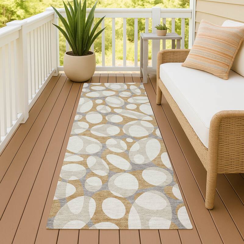 Machine Washable Indoor/ Outdoor Contemporary Saline Chantille Rug - Gold - 2'3" x 7'6"