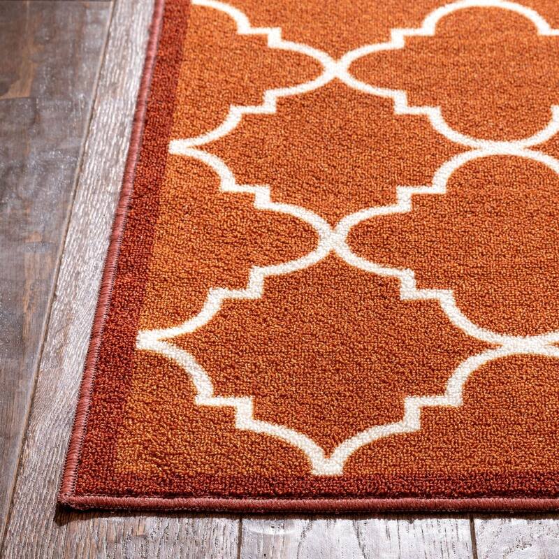Well Woven Modern Bold Lattice Non-Skid Backing Runner Rug - 2' x 7'