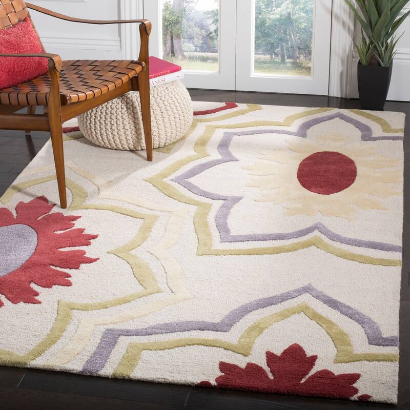 SAFAVIEH Handmade Soho Alaina N.Z. Wool Rug - 3'6" x 5'6" - Ivory/Multi