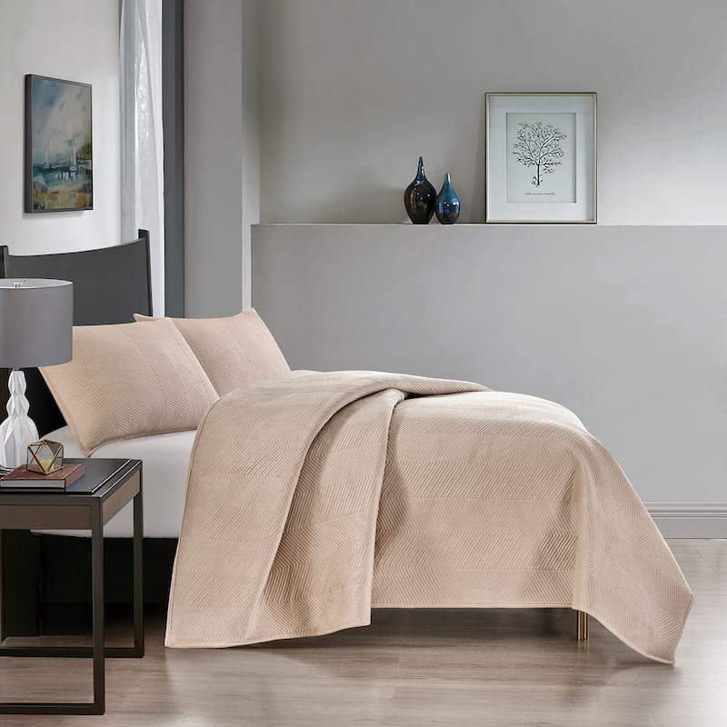 Pointehaven Heavy-Weight Oversized Chevron Design Velvet Quilt Sets