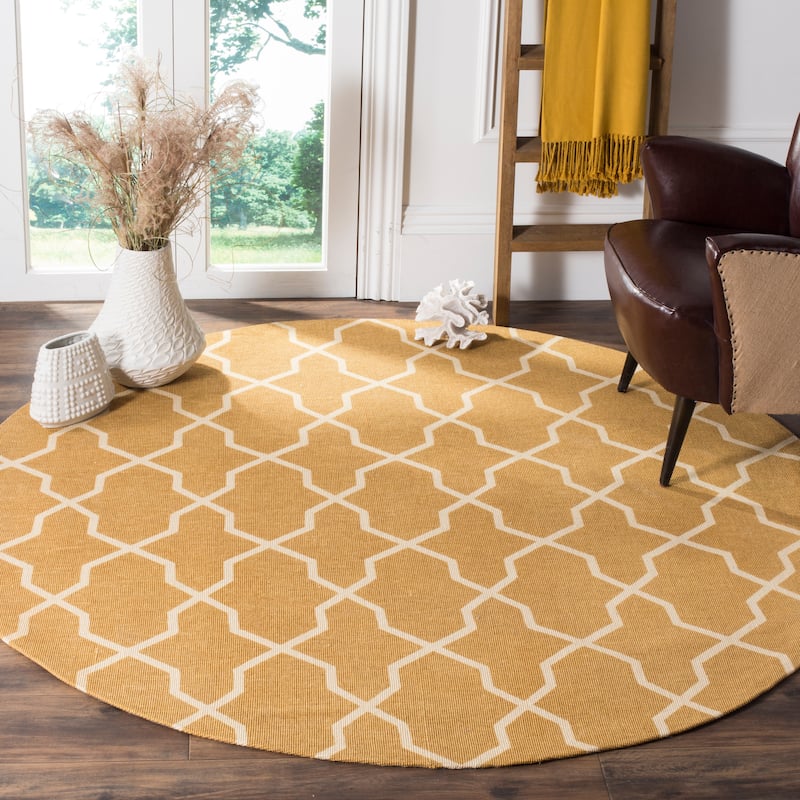 SAFAVIEH Handmade Cedar Brook Thalea Modern Jute Rug - 6' Round - Yellow/Ivory