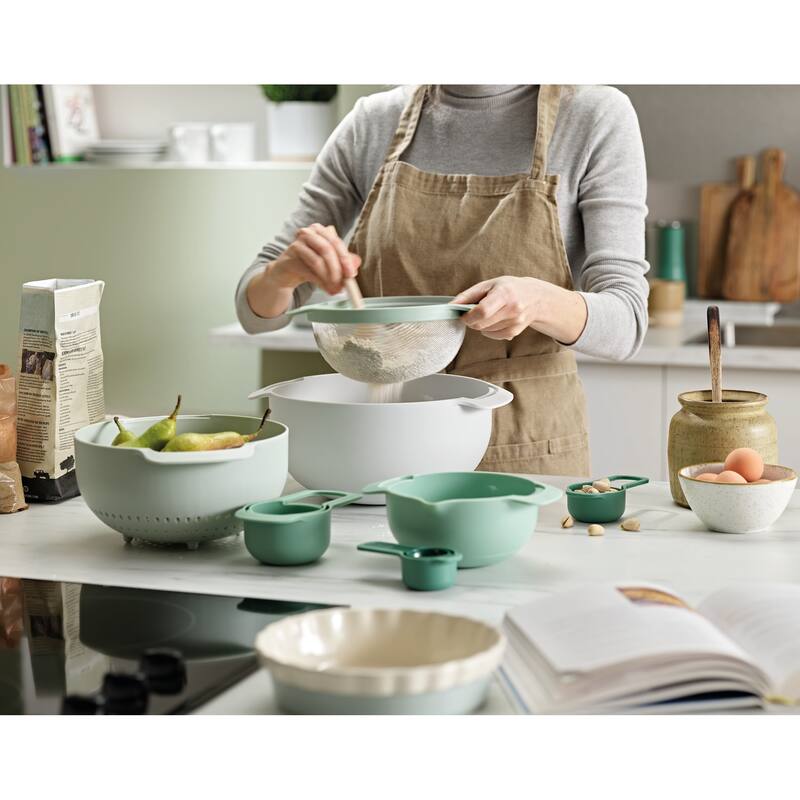 Joseph Joseph Nest 9-piece Food Preparation Set with Mixing Bowls and Measuring Cups