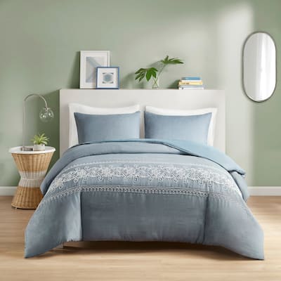 Intelligent Design Mabel Embroidered Duvet Cover Set (Insert Excluded)