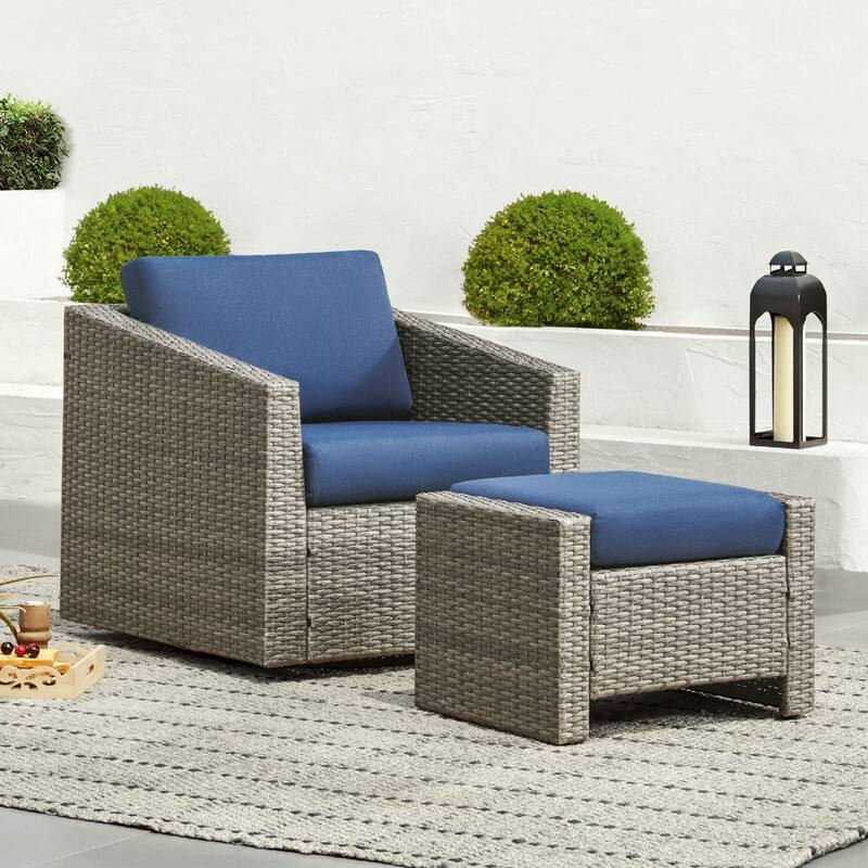Oakley Outdoor Wicker Patio Furniture Swivel Chair