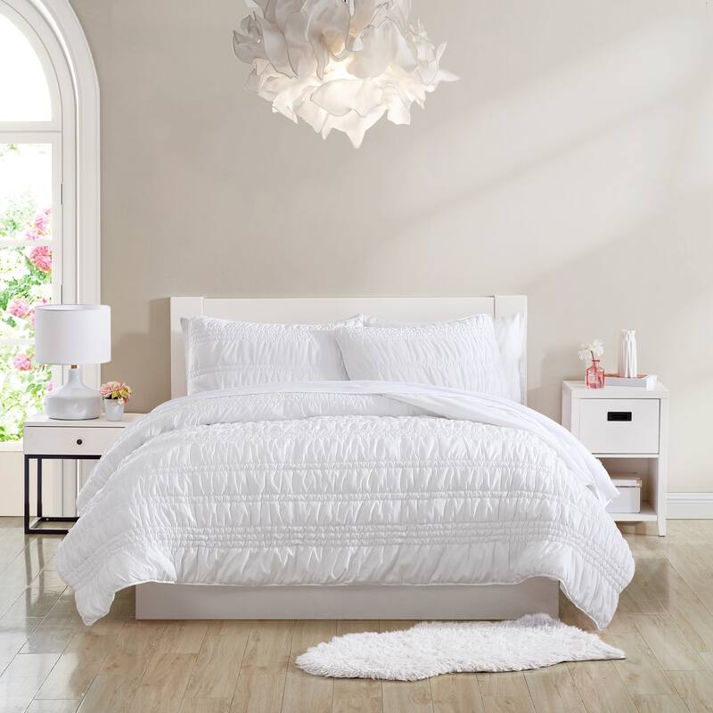 Poppy & Fritz Scrunch Stripe Quilt Set - White - Twin