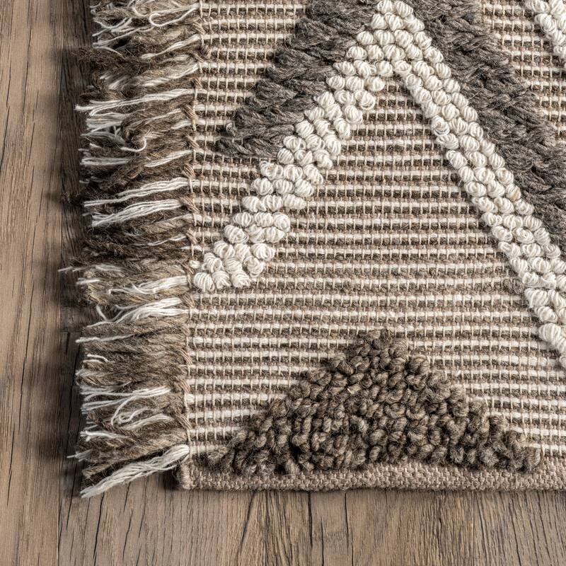 Nuloom Dylan Textured Wool Modern Shaggy Fringe Area Rug