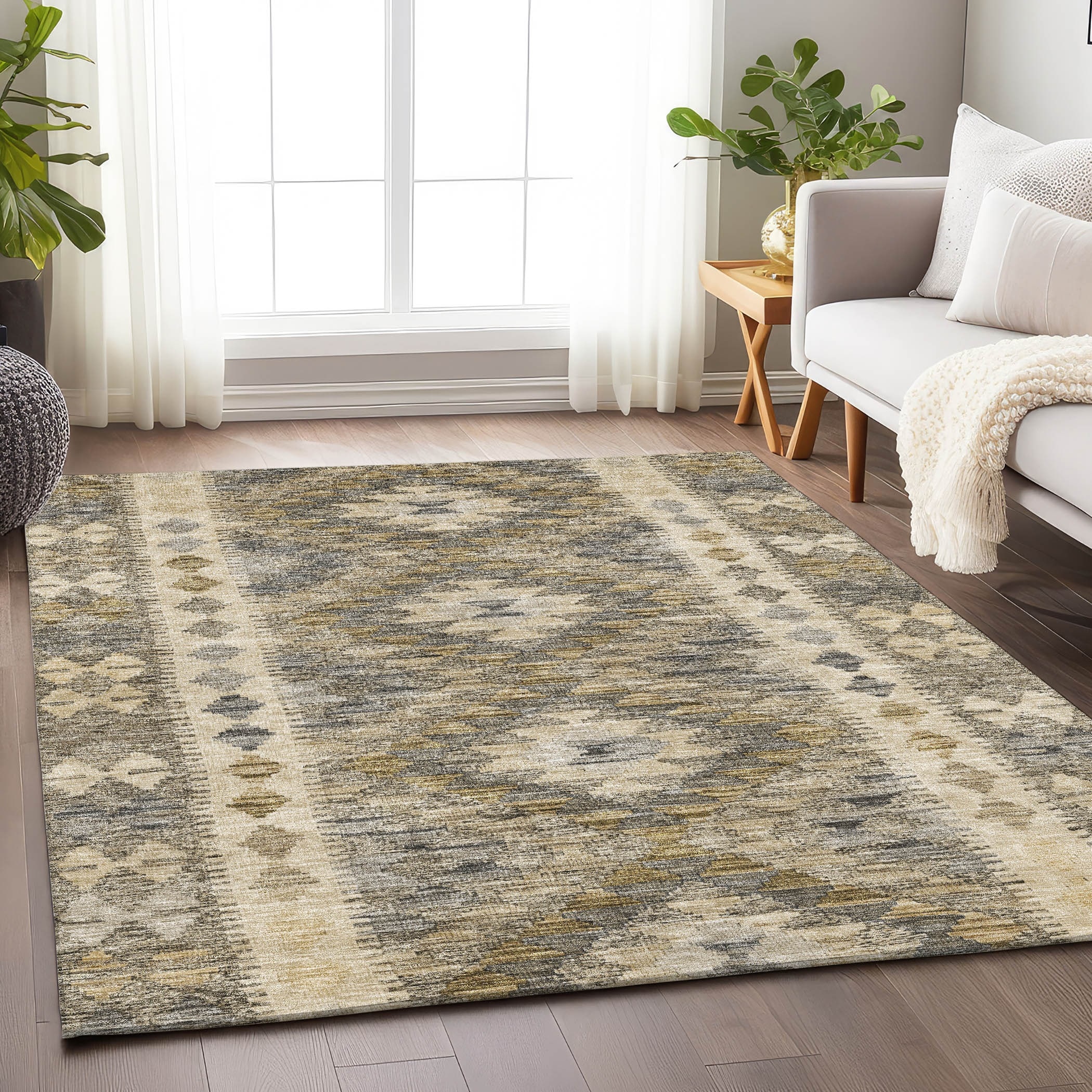 Machine Washable Indoor/ Outdoor Boho Global Chantille Rug