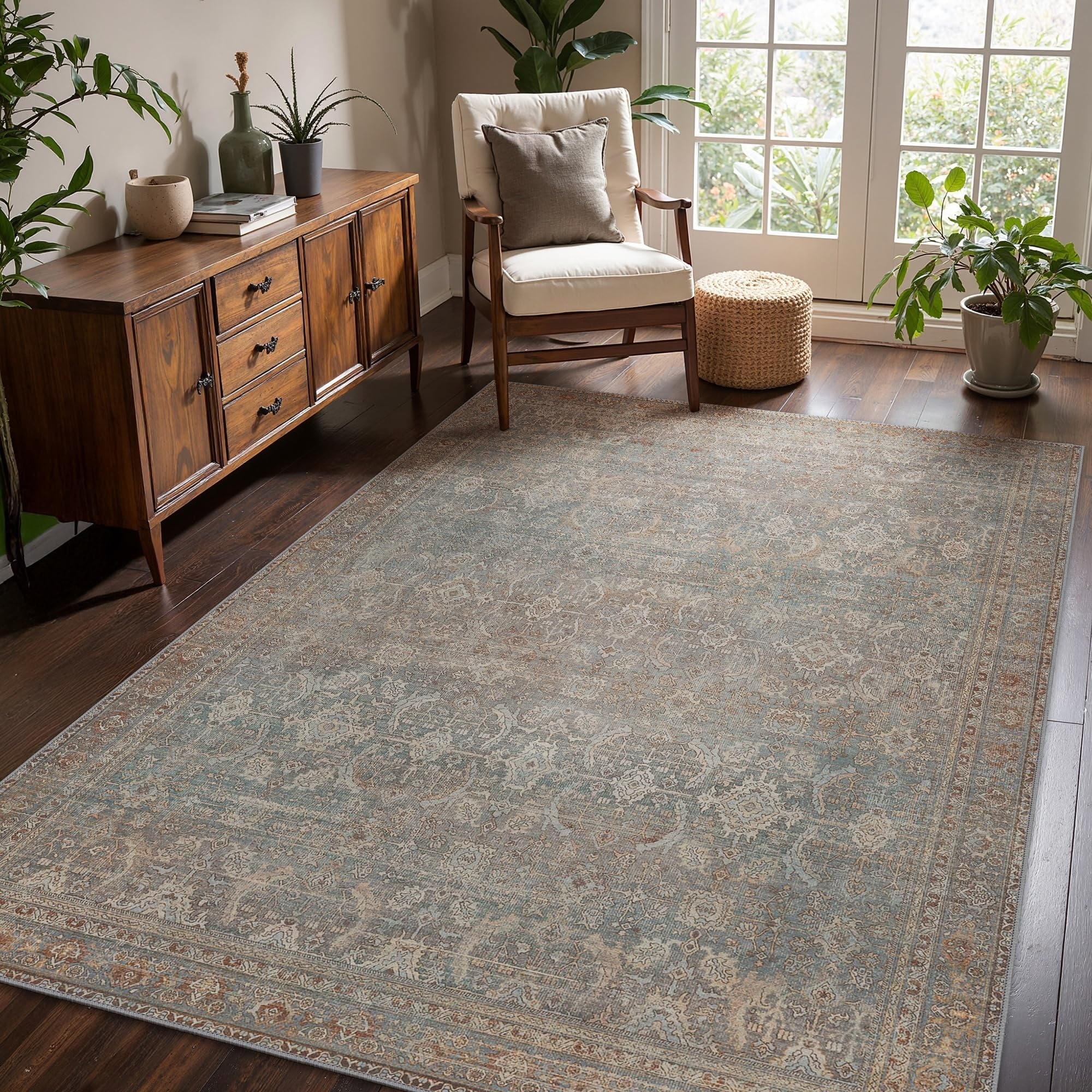 Mcow Vintage Floral Low-Pile Machine Washable Non-Slip Area Rug