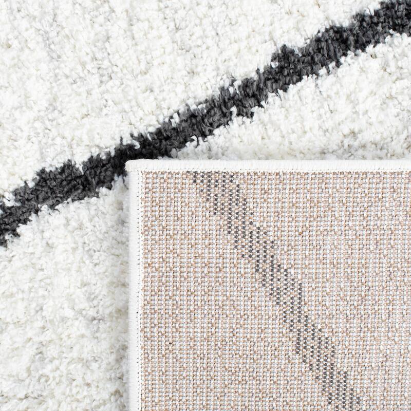 SAFAVIEH August Shag Yukine Trellis 1.26-inch Thick Rug