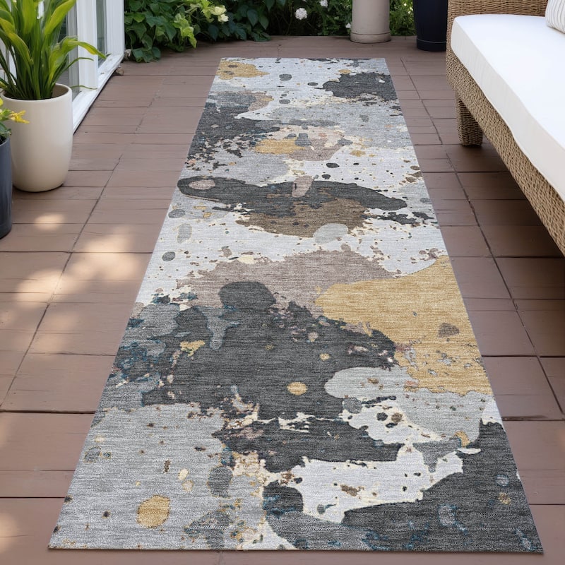 Machine Washable Indoor/Outdoor Modern Splatter Chantille Rug - Gray - 2'3" x 7'6"