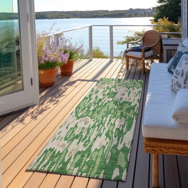 Machine Washable Indoor/ Outdoor Modern Watercolor Chantille Rug