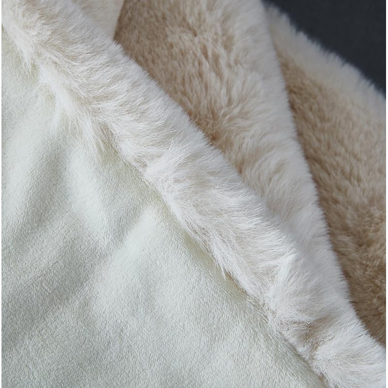 Cassilda Luxury Chinchilla Throw Blanket