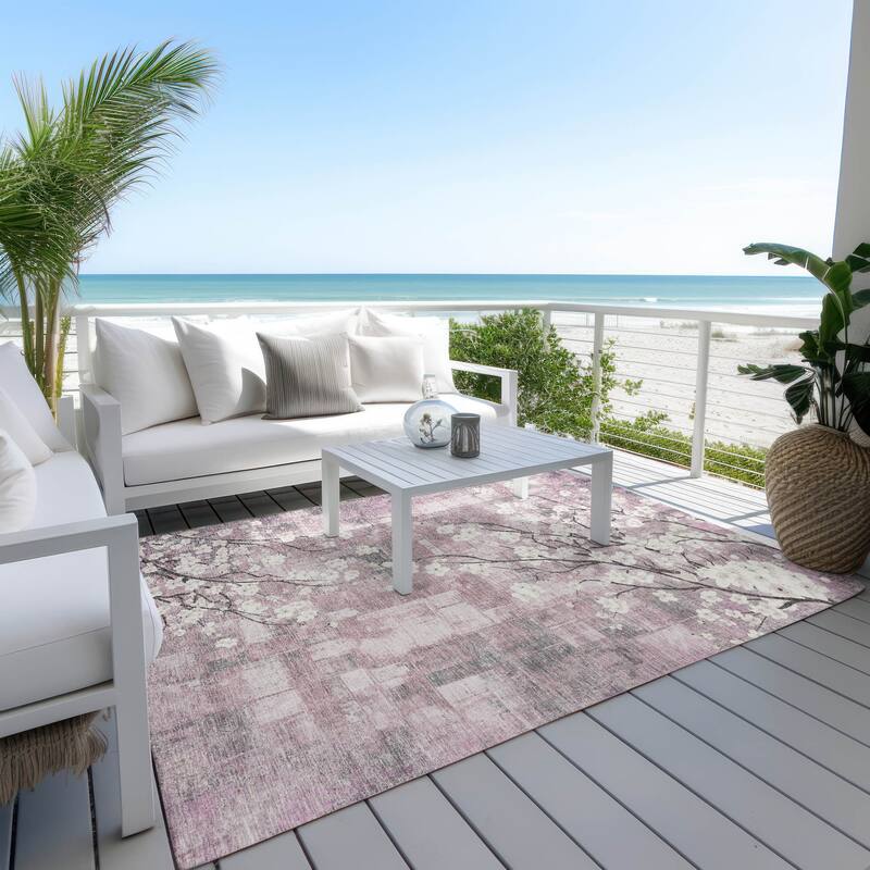 Machine Washable Indoor/ Outdoor Modern Floral Chantille Rug
