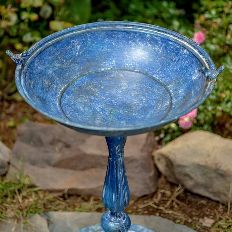 Round Pedestal Birdbath with Bird Details