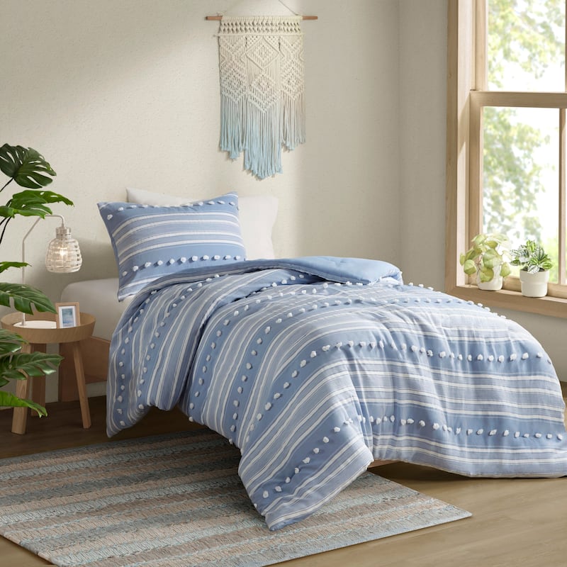 Intelligent Design Cillian Striped Clipped Jacquard Comforter Set