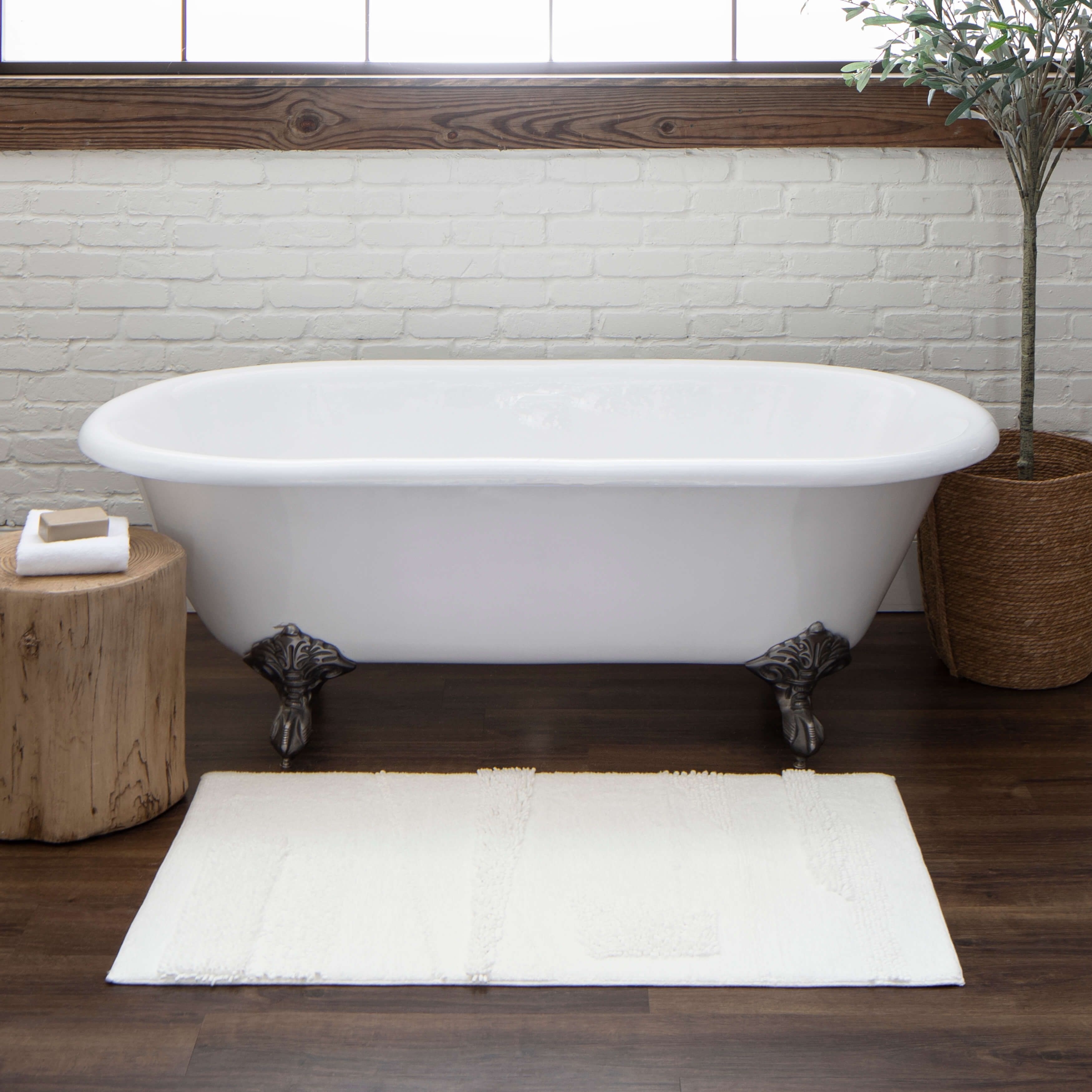 https://ak1.ostkcdn.com/images/products/is/images/direct/2c18ac0c45f108436115f6dd44378528f434595c/Mohawk-Home-Composition-Bath-Rug.jpg