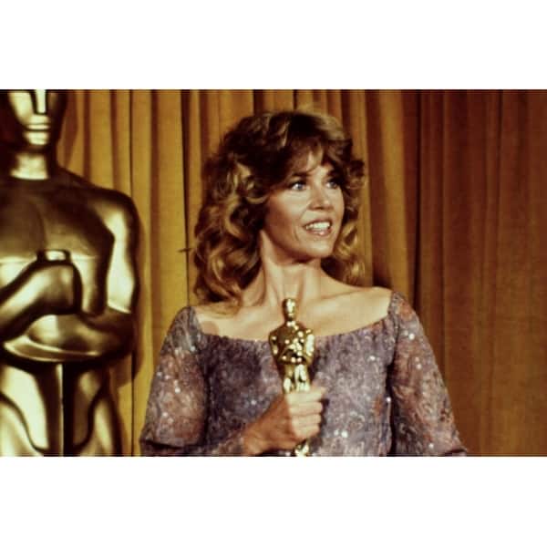 jane fonda gold dress Jane Fonda Oscars 2018 Dress