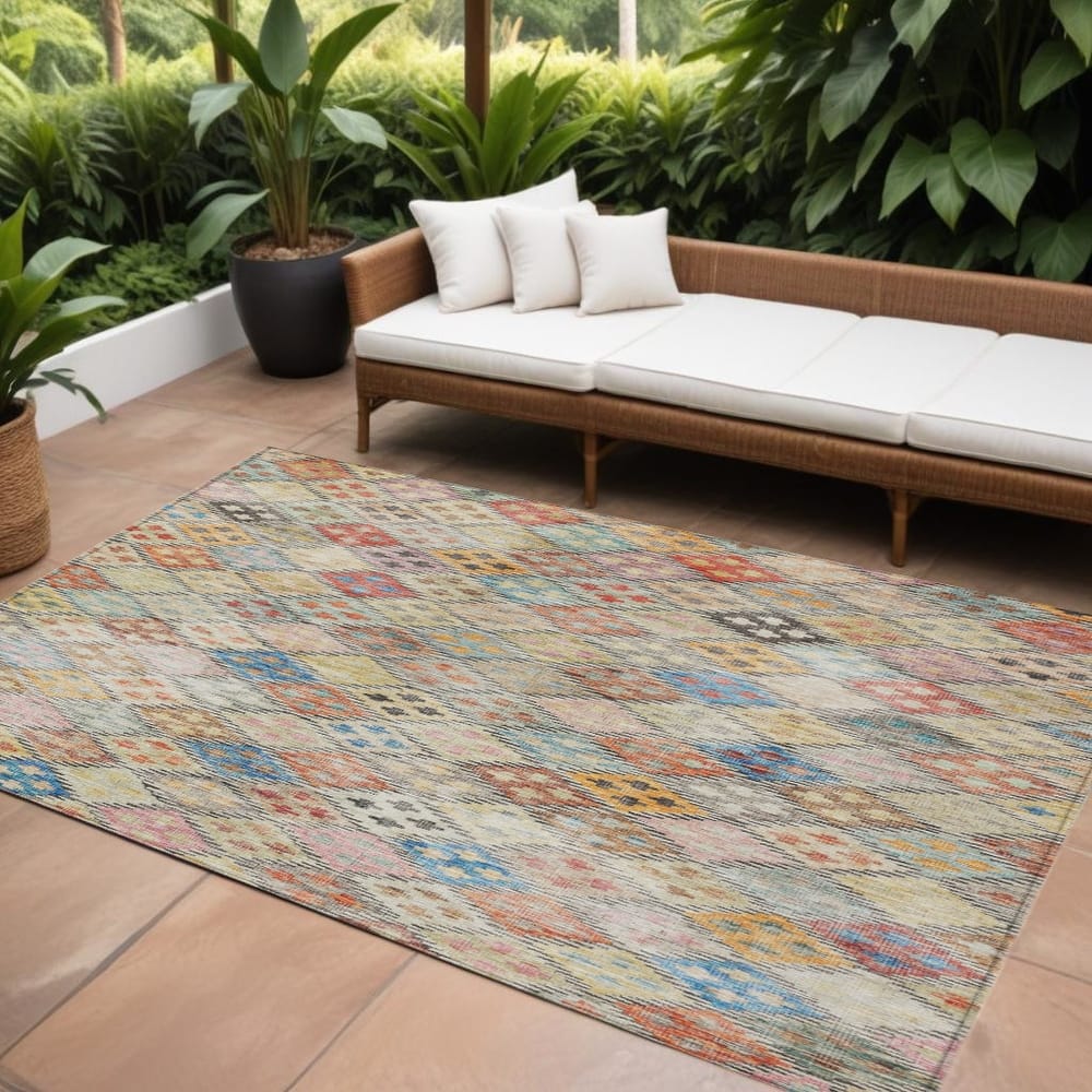 HomeRoots Geometric Transitional Rectangle Outdoor Rug