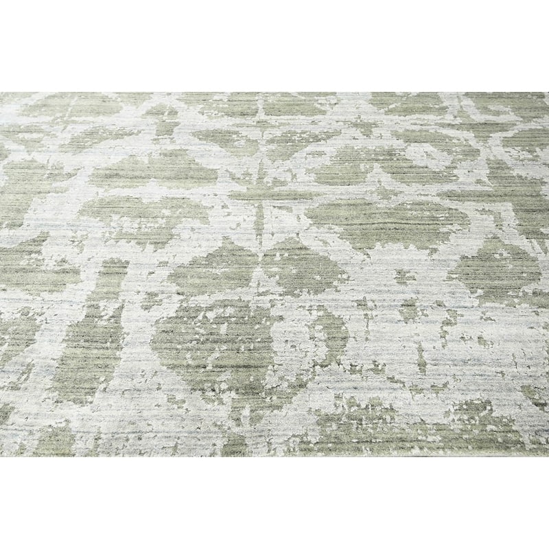Hand Knotted Gray,Wool/Bamboo Silk Transitional Oriental Area Rug