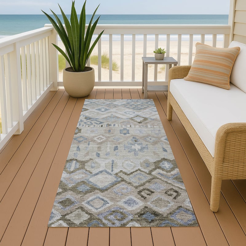 Machine Washable Indoor/ Outdoor Boho Moroccan Chantille Rug - Beige - 2'3" x 7'6"
