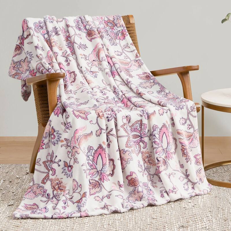 Jessica Simpson 50" x 60" Plush Throw Blankets