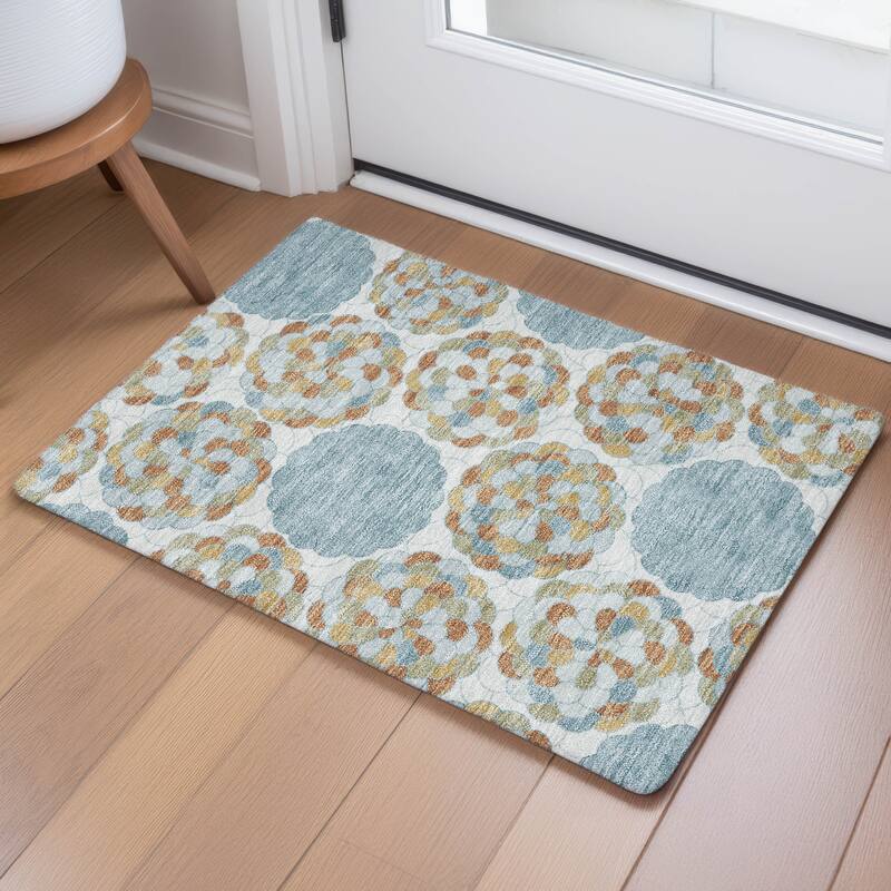 Machine Washable Indoor/ Outdoor Mosaic Cluster Chantille Rug