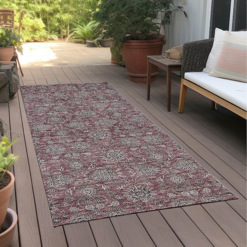 Machine Washable Indoor/ Outdoor Chantille Traditional Floral Rug