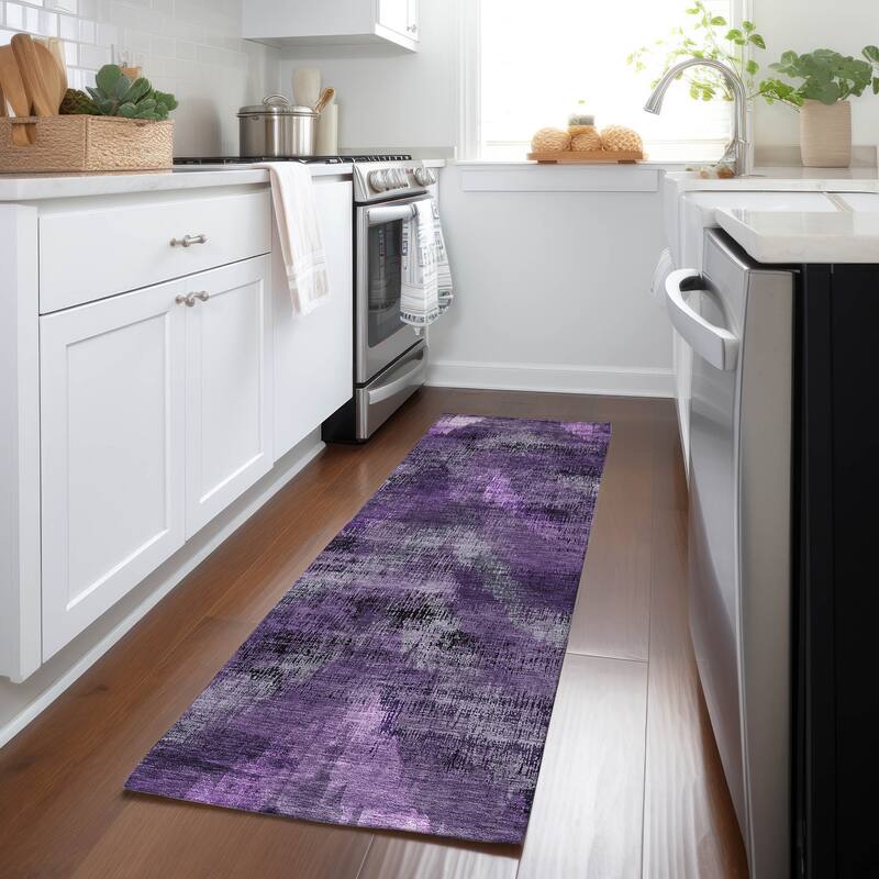 Machine Washable Indoor/ Outdoor Chantille Distressed Chevron Rug