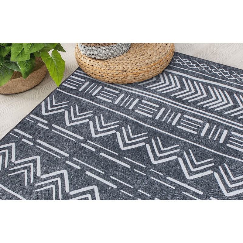 Contemporary Geometric Bohemian Machine Washable Area Rug