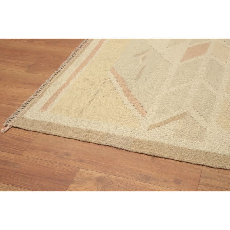 Hand Woven Oriental 100% Wool Carpet Southwestern Tribal Beige & Ivories Kilim Area Rug - 5' 7'' X 4' 2''