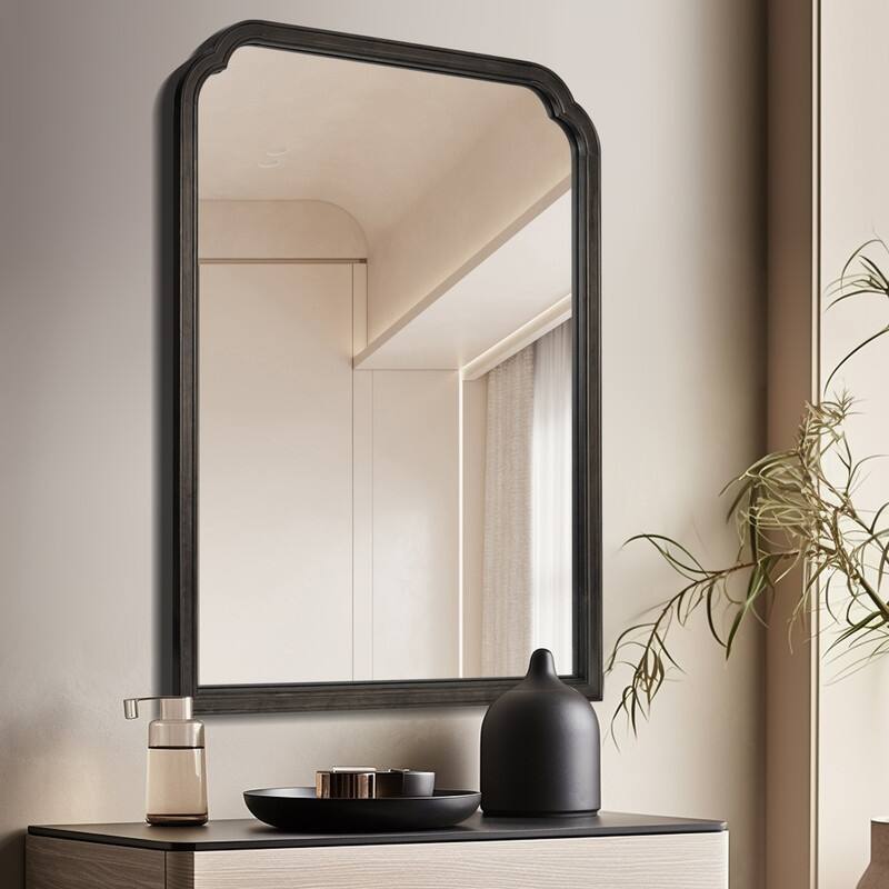 Top Corner Scalloped Rectangle Decorative Farmhouse Wall Mirror