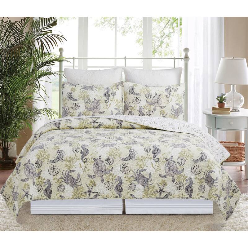 Cannon Beach Coastal Cotton Quilt Set - Reversible and Machine Washable