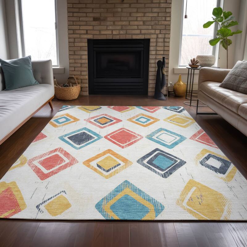 Machine Washable Indoor/Outdoor Diamond Contemporary Chantille Rug