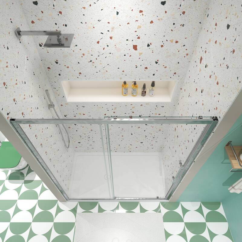 Single sliding shower door with magnetic closure