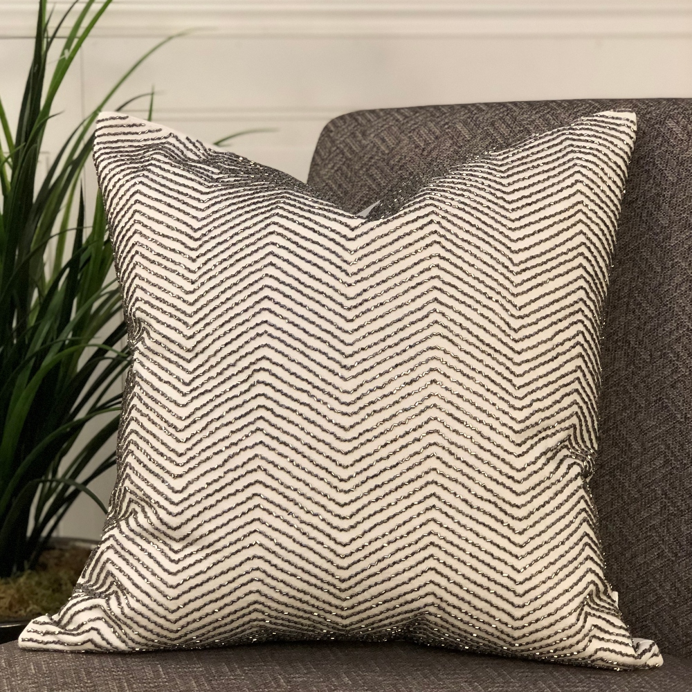 Bed bath and online beyond accent pillows