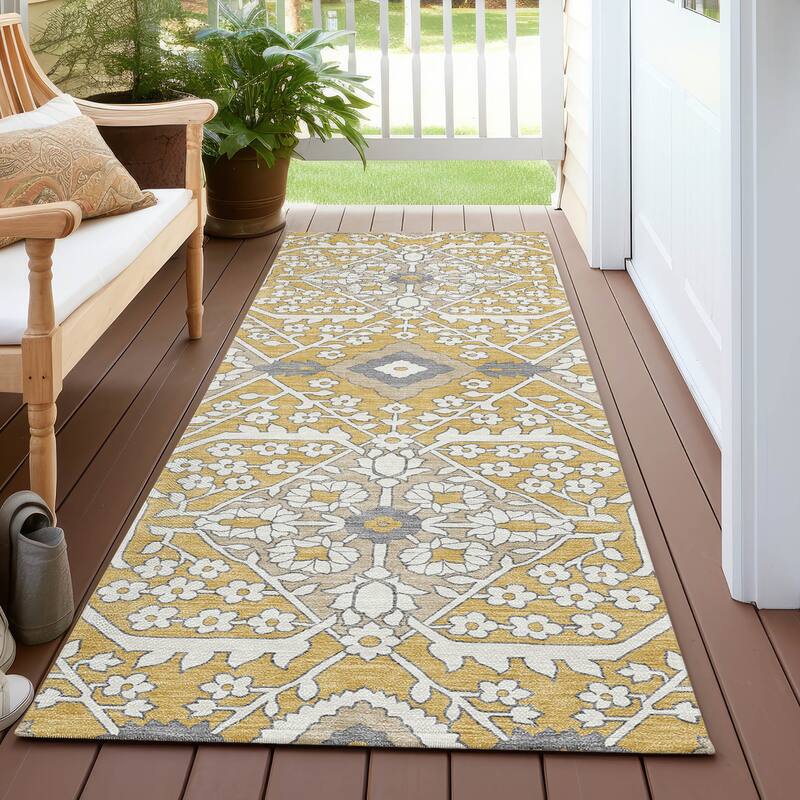 Machine Washable Indoor/ Outdoor Chantille Traditional Rug - Gold - 2'3" x 7'6"