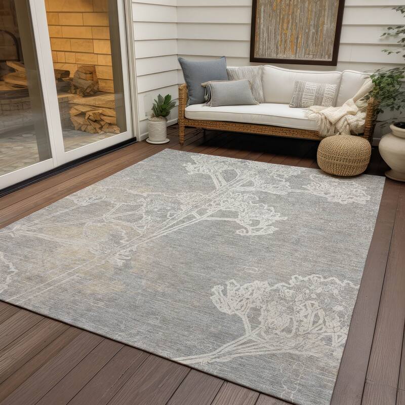 Machine Washable Indoor/ Outdoor Modern Floral Chantille Rug