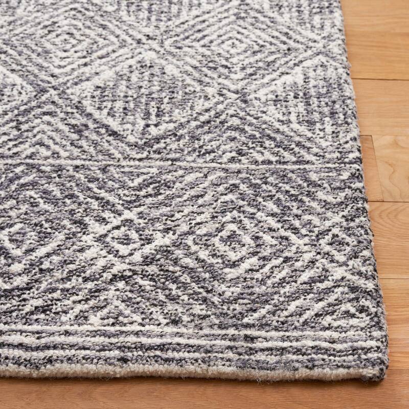 SAFAVIEH Handmade Ebony Eduina Modern Rug