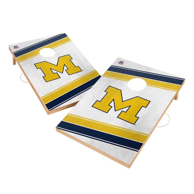 Michigan Wolverines Regulation 2x4 Cornhole Set