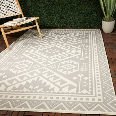 Alessi Global Geometric Indoor/Outdoor Area Rug
