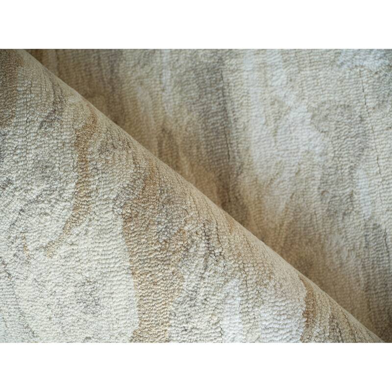 Cortero Handmade Hand Tufted New Zealand Wool Gold/Ivory Area Rug.