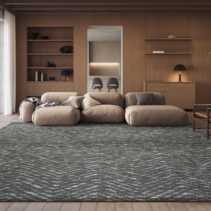 SAFAVIEH Adirondack Hildegard Chevron Distressed Rug - 8' x 10' - Dark Green/Ivory