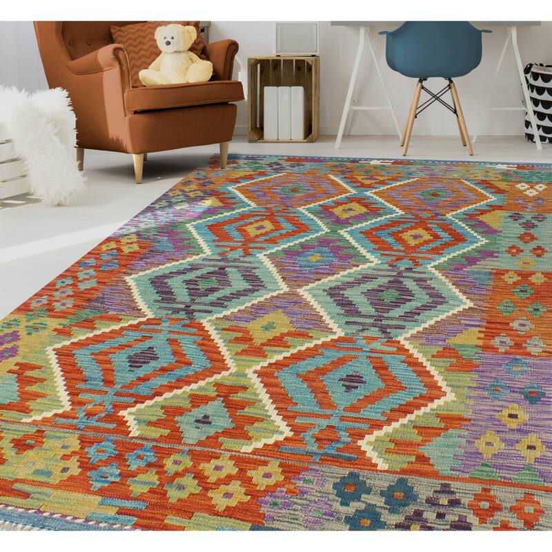 Flatweave Tawil Red/Lt. Green Rug - 4'10" x 6'2"