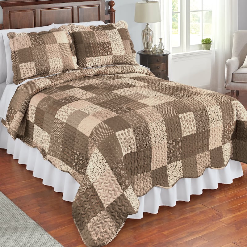 Classic Floral Patchwork Scalloped Edge Quilt - Neutral Multi - Full/Queen