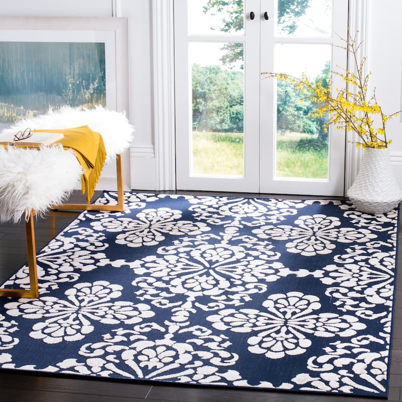 SAFAVIEH Cottage Kazimira Indoor/ Outdoor Patio Backyard Rug