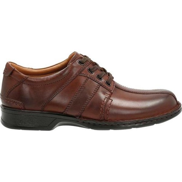 clarks touareg vibe brown