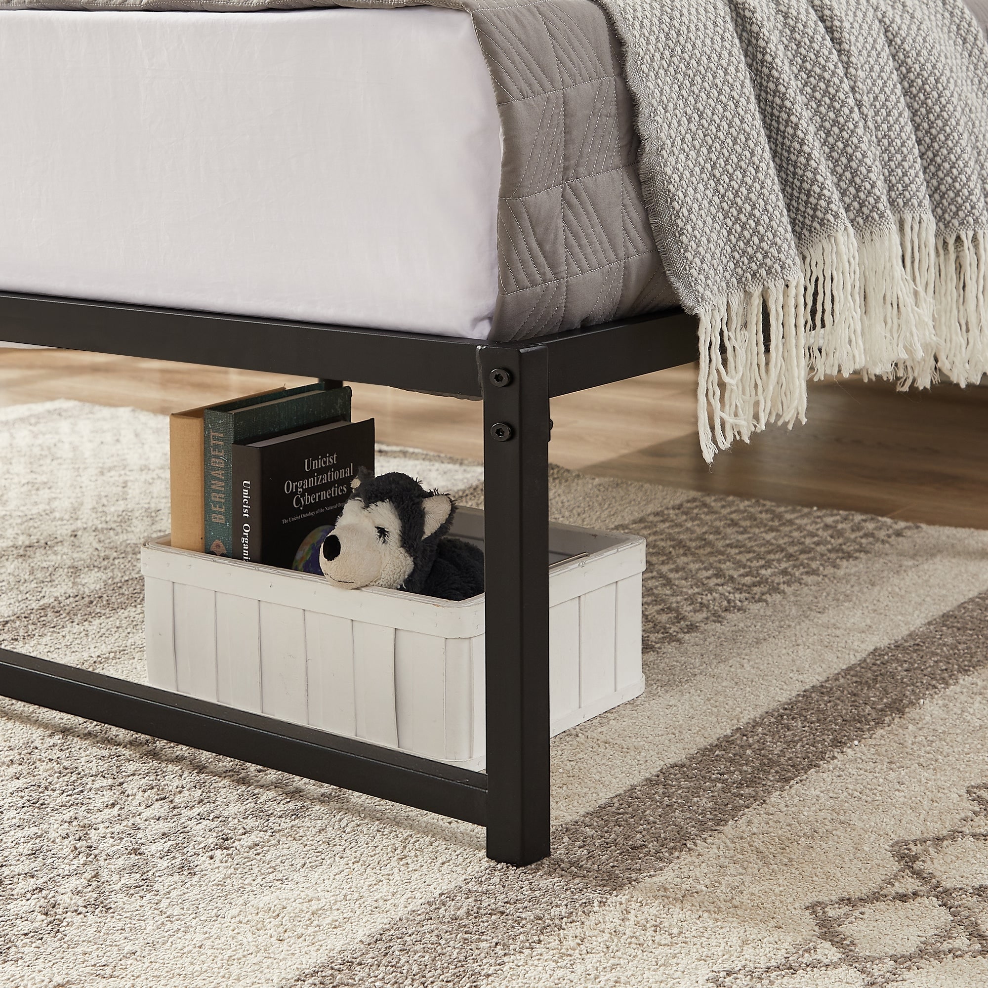 Zinus abel 14 inch hotsell metal platform bed