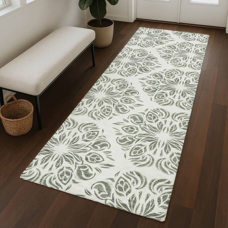Machine Washable Indoor/ Outdoor Damask Pearl Chantille Rug