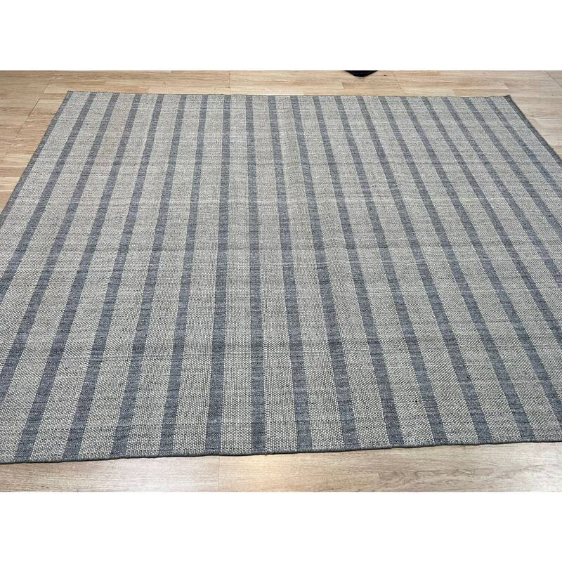 Hand-Knotted Wool Handloom Rug, 4' x 6', White/Gray Area Rug, Elegant Soft Texture for Bedroom or Living Room - L