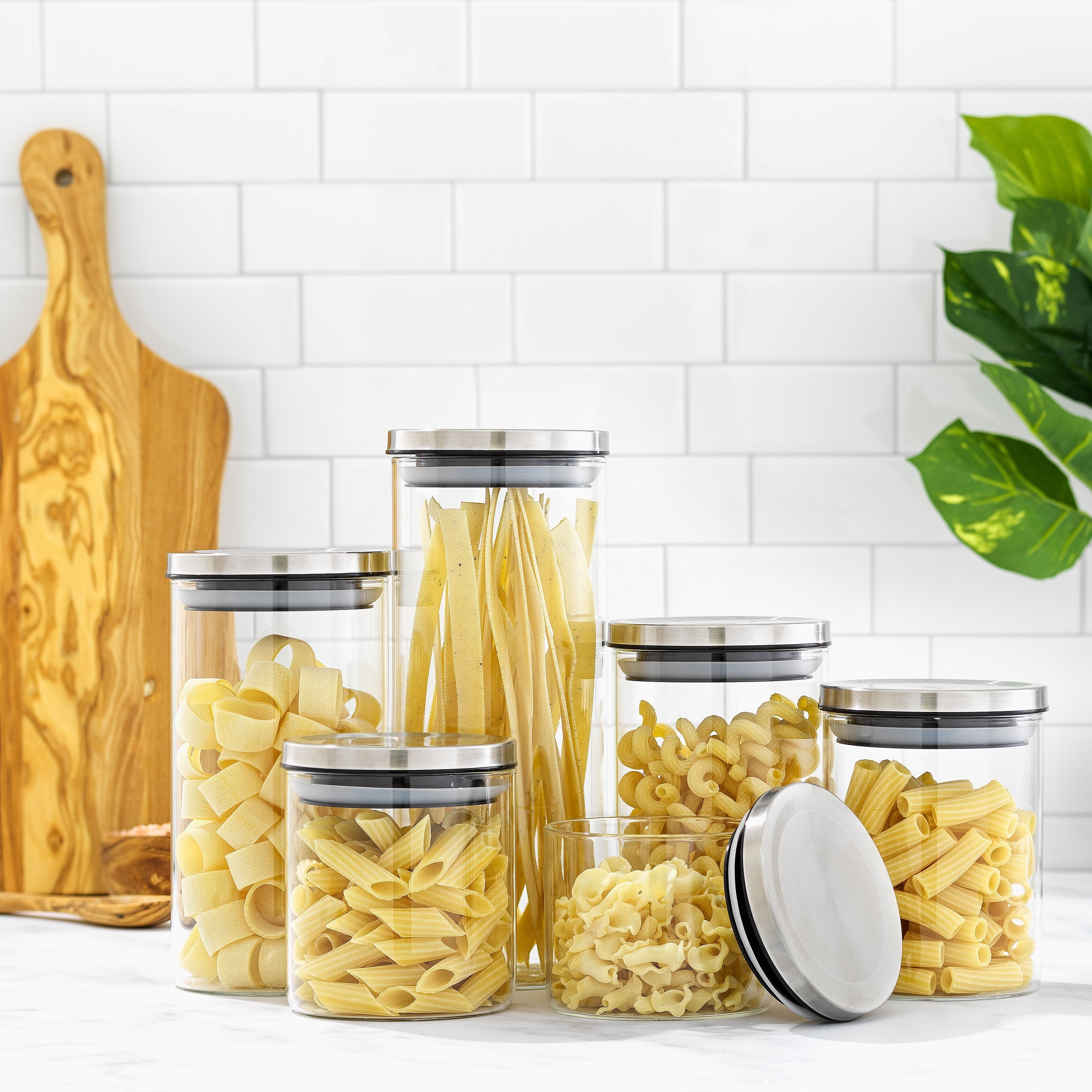 https://ak1.ostkcdn.com/images/products/is/images/direct/2c742805e0a65c8dac504750a4aa95f1a447e5e1/JoyJolt-Kitchen-Canister-Glass-Jars-Food-Storage-Containers-with-Airtight-Lids-Set-of-6.jpg